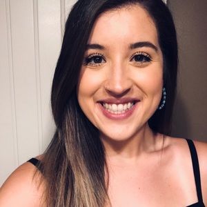 Meet your Posher, Madeline
